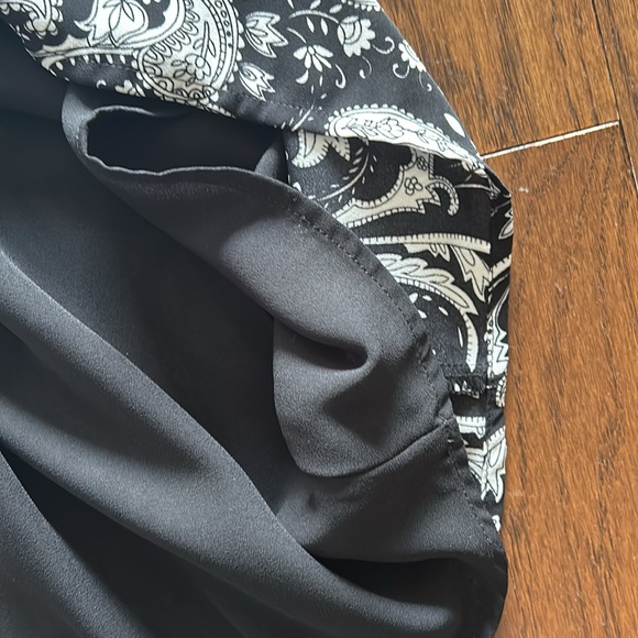 Express Reversible Black and Paisely Strappy Tank Top - Size S- Excellent Cond - Picture 5 of 7